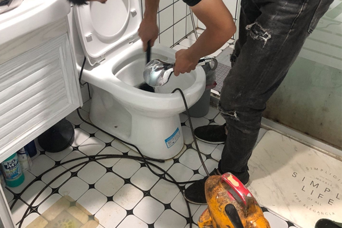 科尔沁左翼后疏通下水道